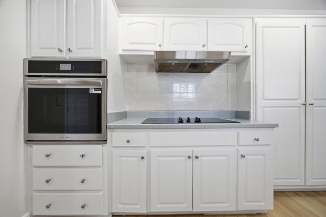 Building Photo - 401 Blueberry Ln