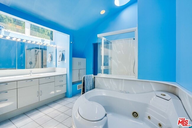 Building Photo - 2397 Nalin Dr