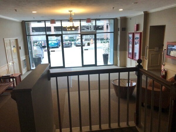 Building Photo - 200 Market St