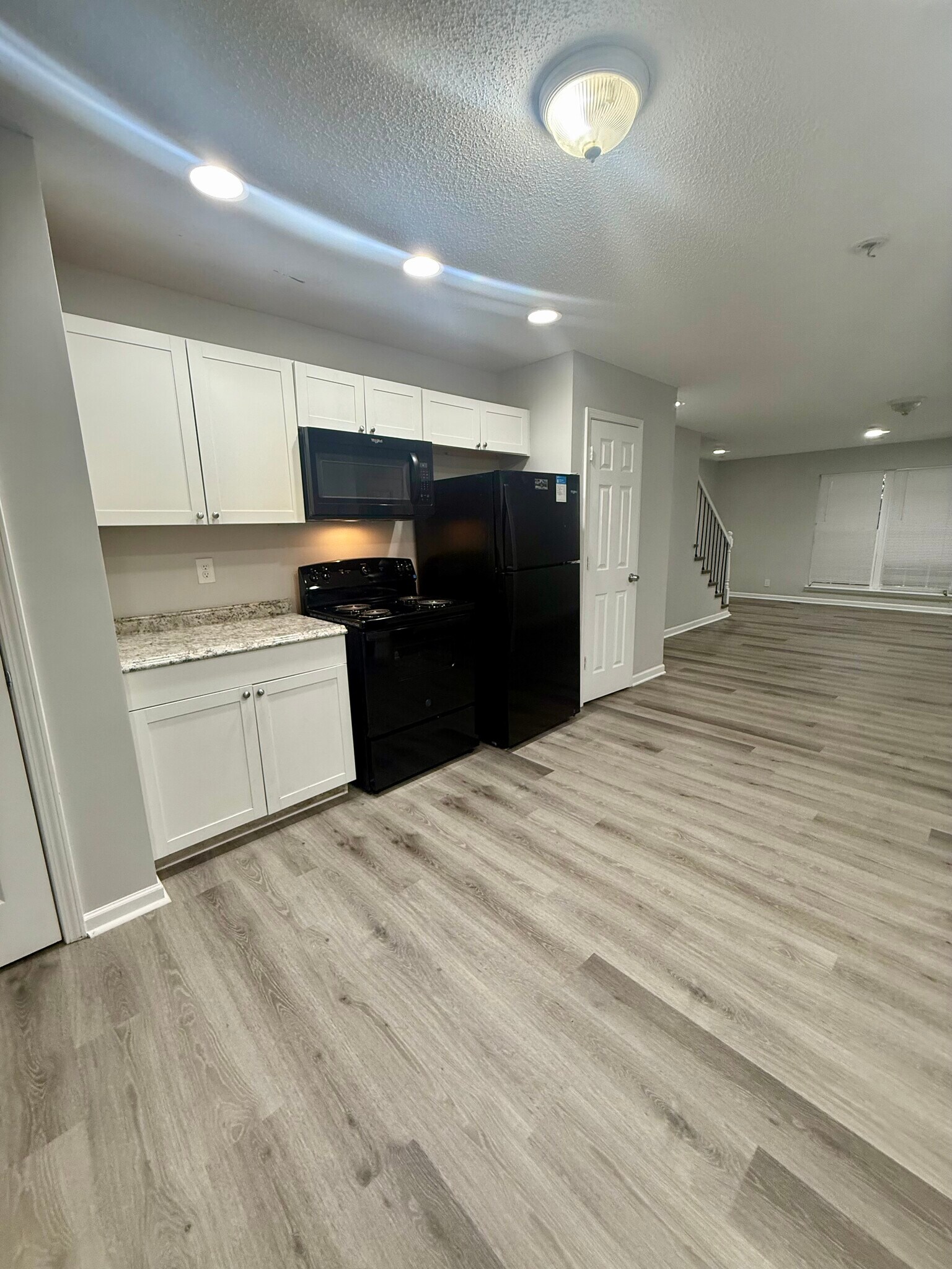 Building Photo - 3158 16th Ave