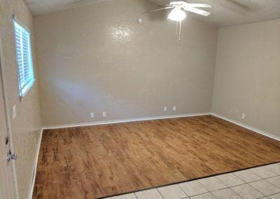 Building Photo - 417 Chartrand Ave