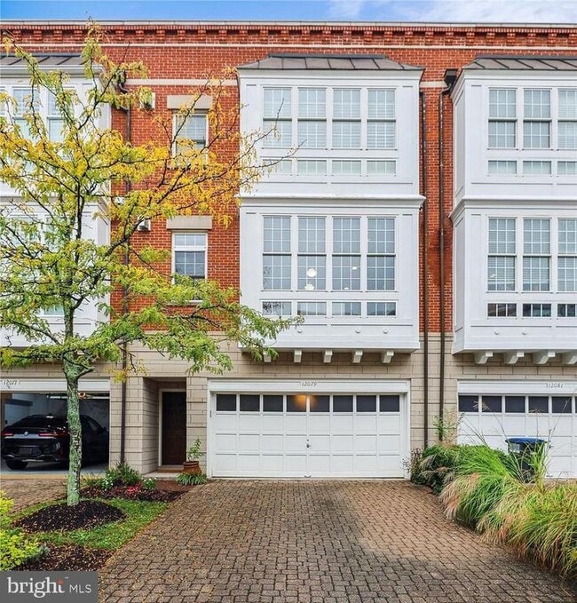 Building Photo - 12079 Kinsley Pl