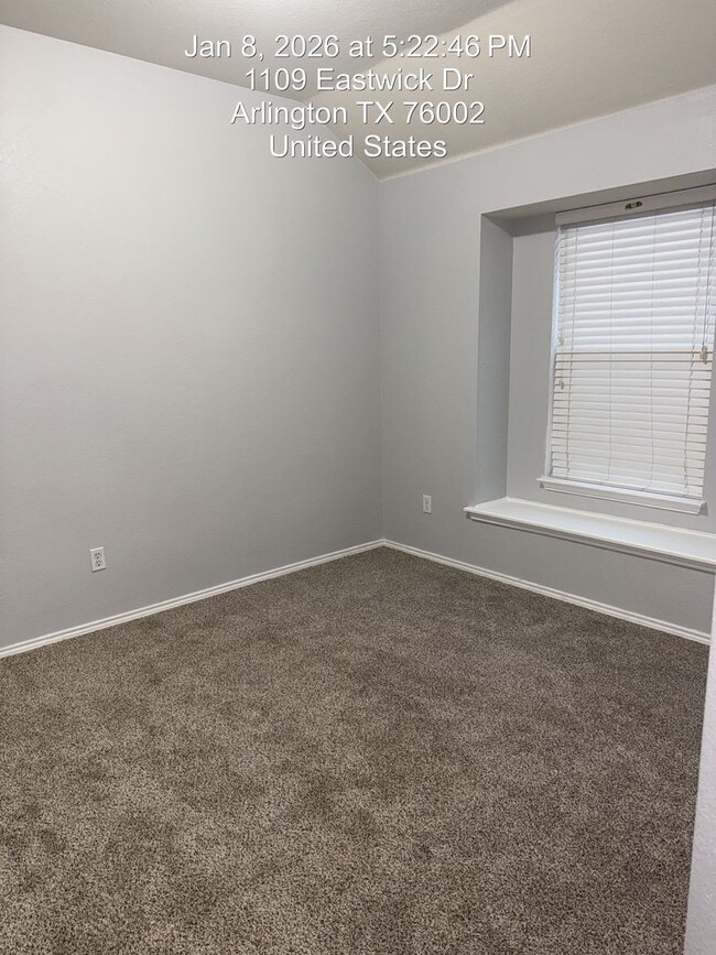 Building Photo - 1109 Eastwick Dr