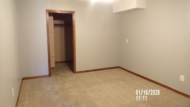 Building Photo - Fantasic Country Club West Home  1/2 OFF FIRST FULL MONTH'S RENT