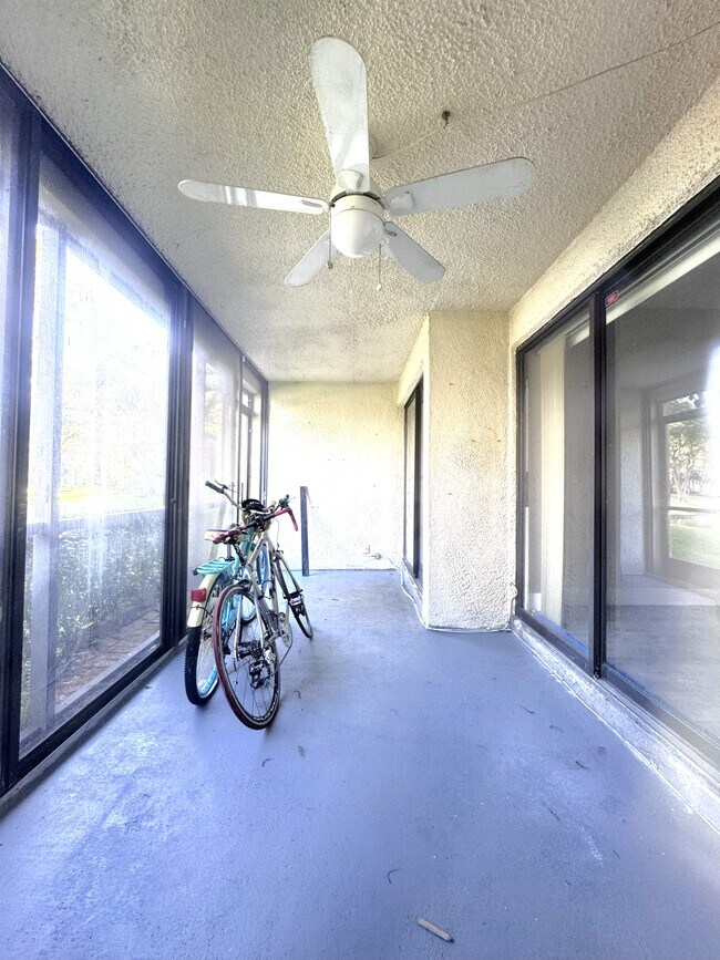 Building Photo - 2311 S Cypress Bend Dr