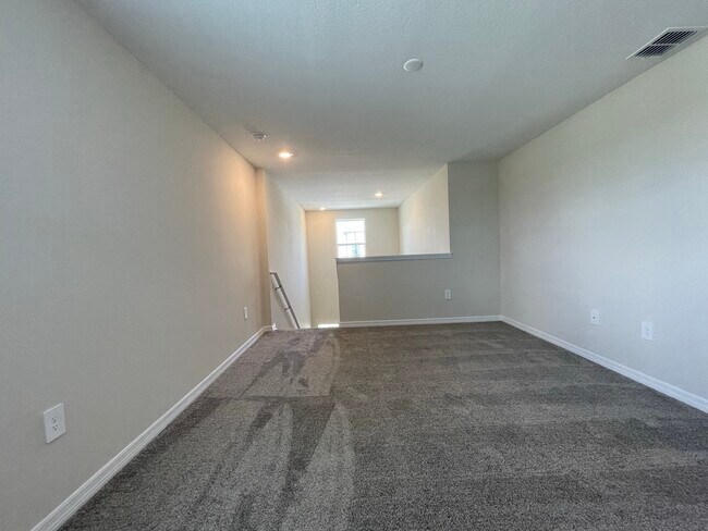 Building Photo - 2805 Muller Oak Lp
