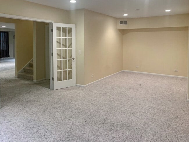 Building Photo - 942 Blue Ridge Dr