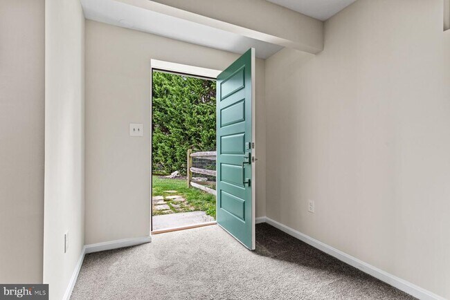 Building Photo - 10610 High Beach Ct