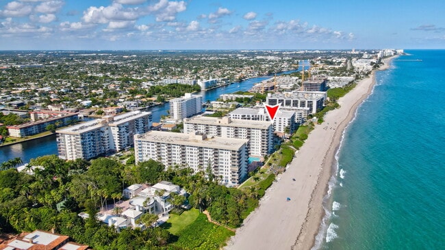 Building Photo - 1149 Hillsboro Mile