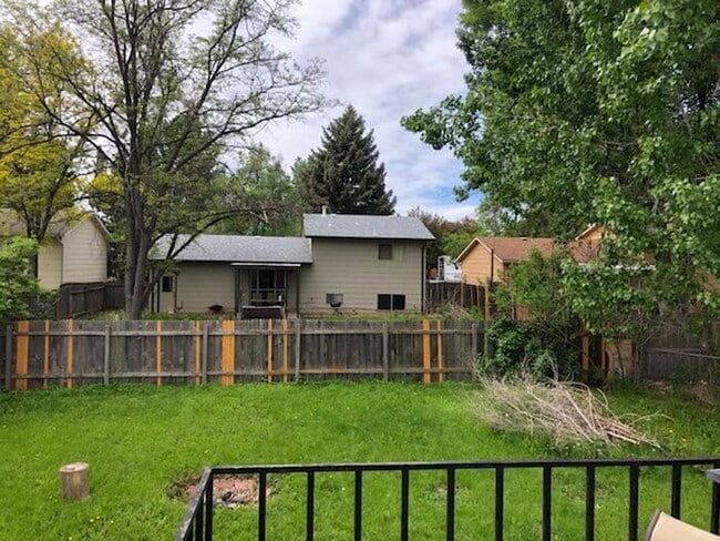 Building Photo - Single Family Home For Rent!