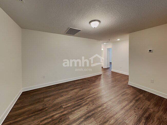 Building Photo - 4607 Reisswood Lp