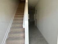 Building Photo - 822 SW 11th Ter