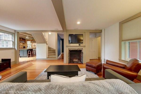 Building Photo - 300 Broadway