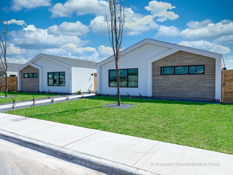 Building Photo - 2709 Woodpecker Rd