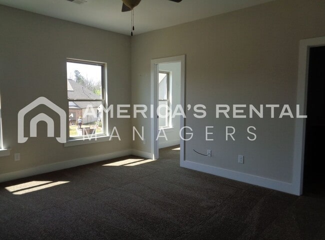 Building Photo - Beautiful Home for Rent in Tuscaloosa... Available to View Now!!!