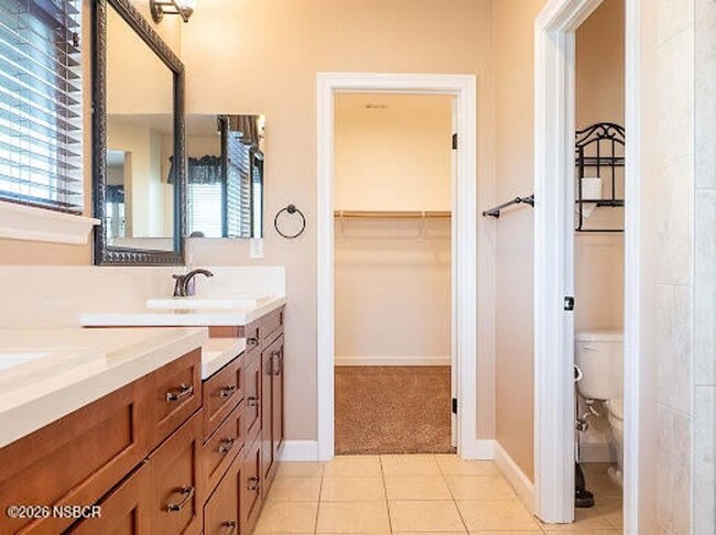 Building Photo - Beautiful Lompoc Home
