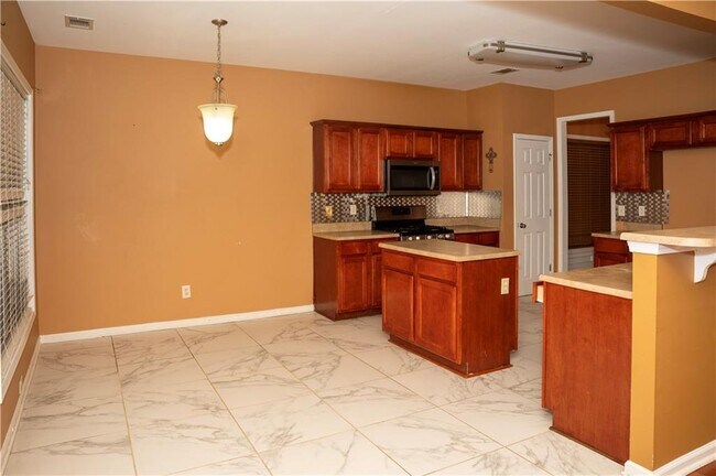 Building Photo - 2581 Southhaven Ln