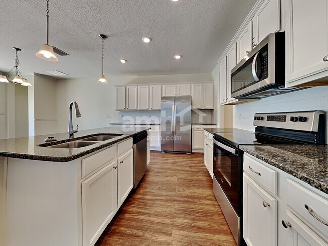 Building Photo - 3067 Creek Village Ln