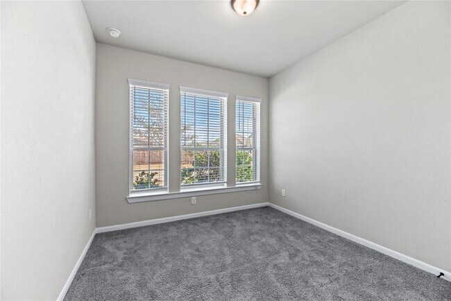 Building Photo - 2522 Blazing Star Dr