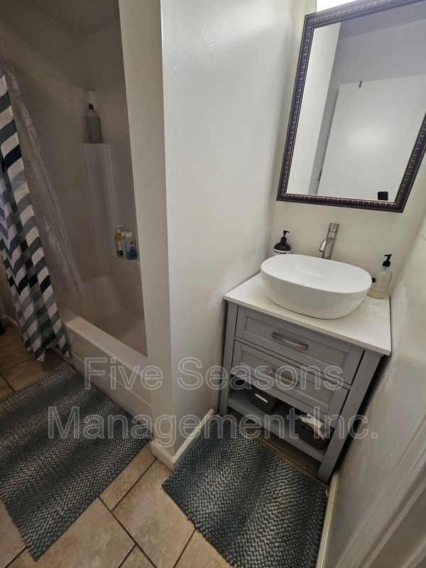 Building Photo - 22-24 Hayward Street - 4 (second floor rear)