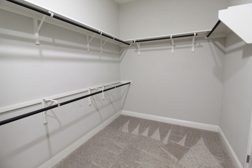 Building Photo - 14712 Iveans Way