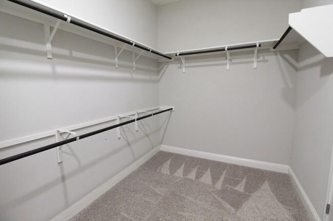 Building Photo - 14712 Iveans Way