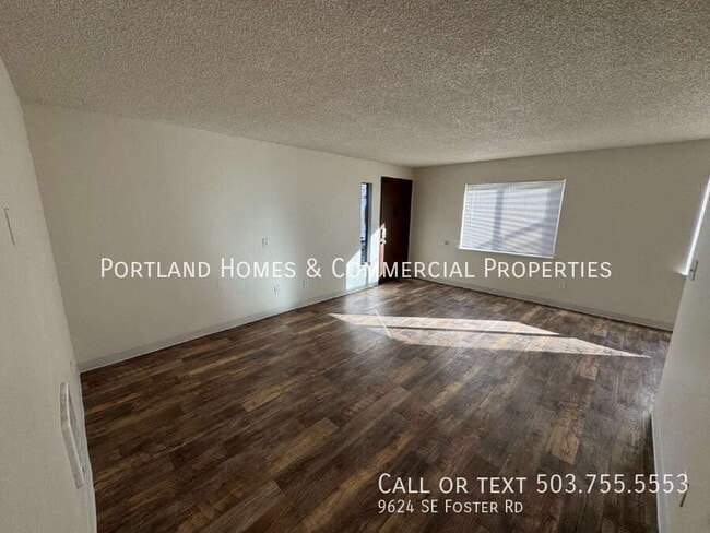 Building Photo - 9624 SE Foster Rd