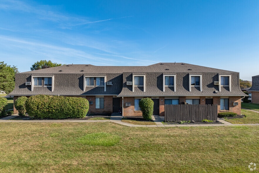 Primary Photo - Wyndham Ridge Townhomes