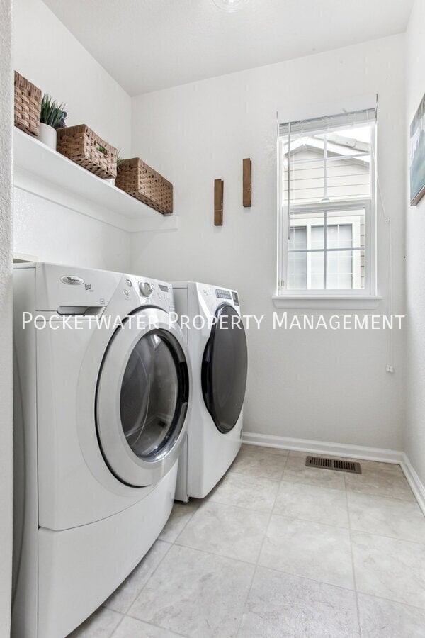 Building Photo - 3435 Castle Peak Ave