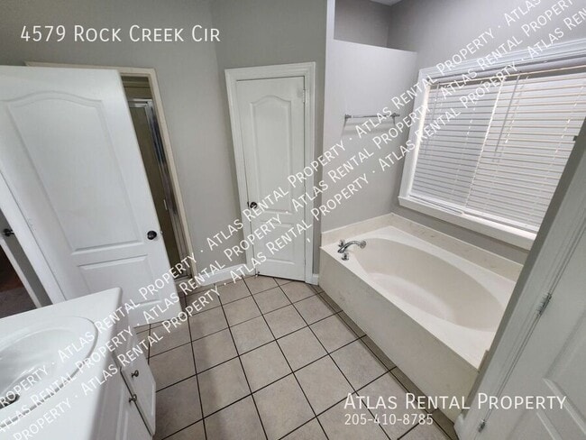 Building Photo - 4579 Rock Creek Cir