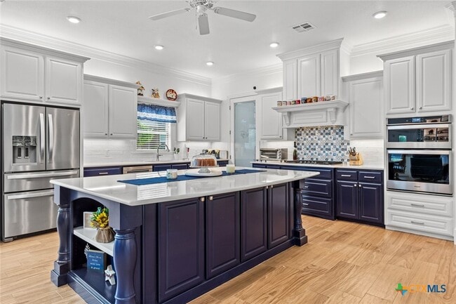 Building Photo - 1605 Alta Vista Loop