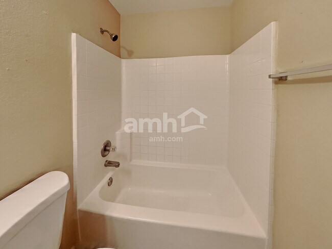 Building Photo - 6018 Hendricks Pass Dr