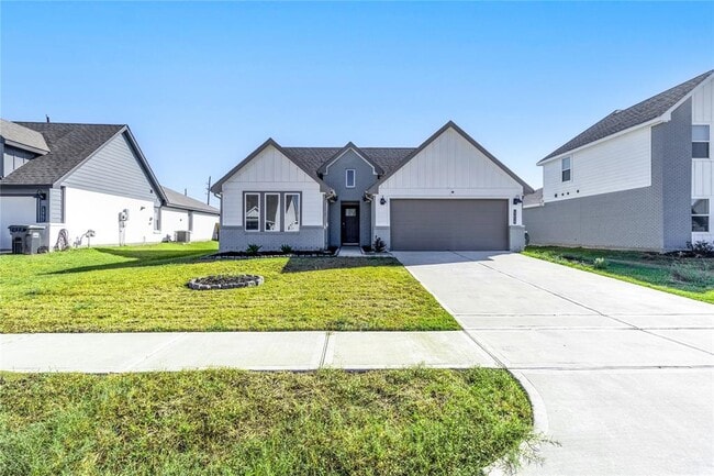 Primary Photo - 13938 Red River Dr