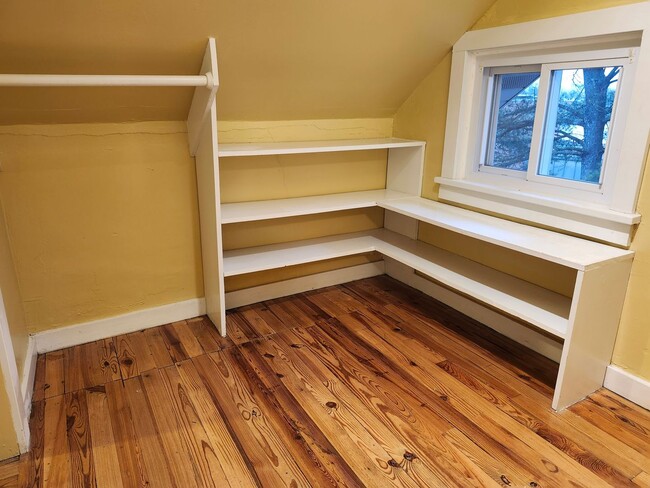 Building Photo - SHORT TERM Single Family 5 BR House in Harrisonburg Available NOW