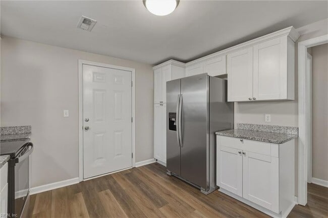 Building Photo - 720 Forbes St