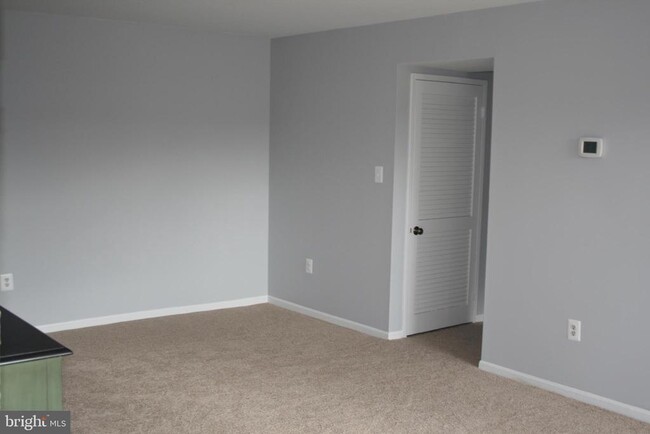 Building Photo - 9728 Kingsbridge Dr
