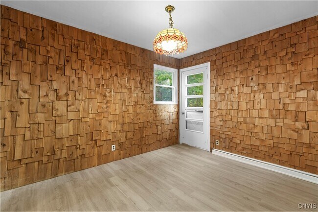 Building Photo - 60 Leslie Ave