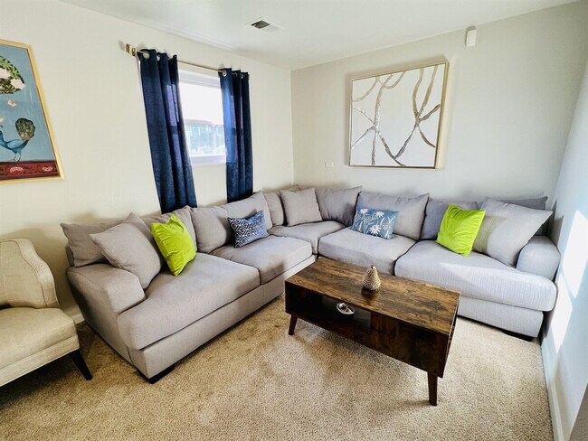 Building Photo - 7012 Ingalls St