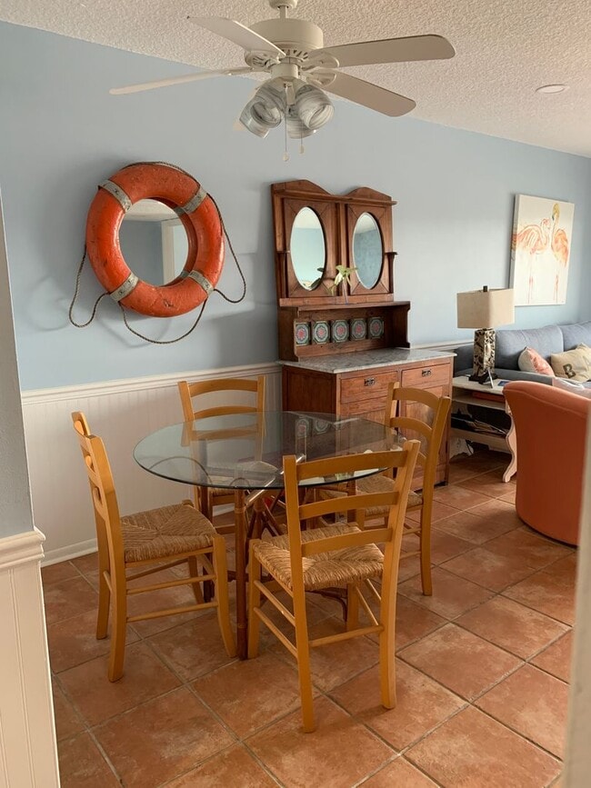 Building Photo - Oceanfront Long-Term Rental at Sand Dollar...