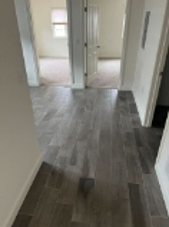 Building Photo - 1047 Broadway