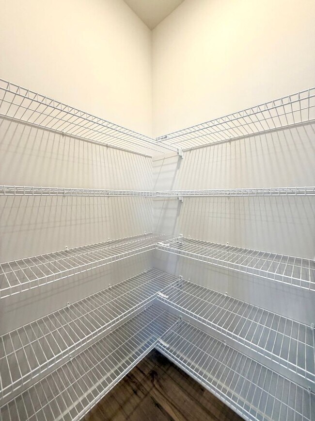 Building Photo - 1333 Gentry Dr