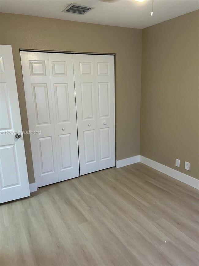 Building Photo - 3940 NW 92nd Ave