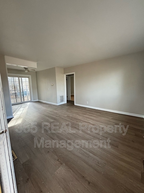 Building Photo - 1006 23rd St