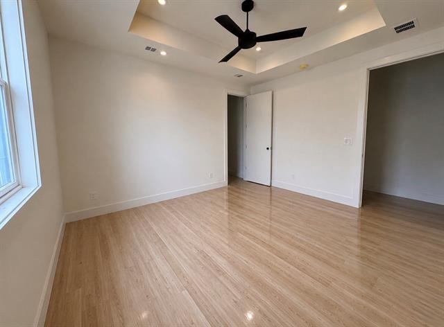 Building Photo - 5115 Vanderbilt Ave