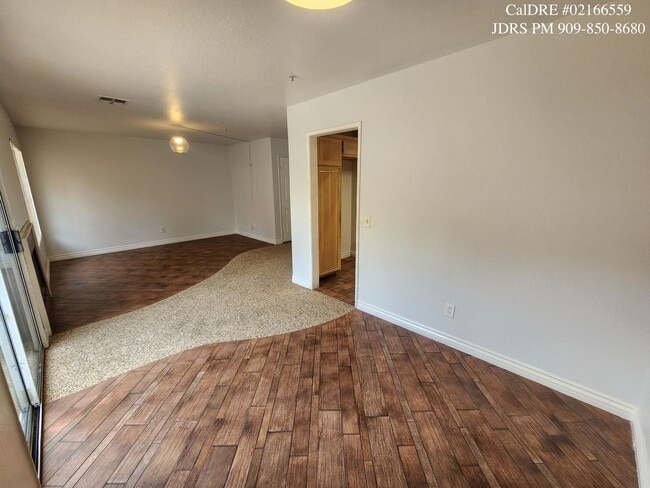 Building Photo - Rancho Cucamonga 3 Bedroom Condo