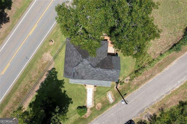 Building Photo - 823 Cooper Dr NE