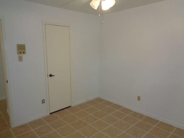 Building Photo - 10211 Golden Meadow Dr