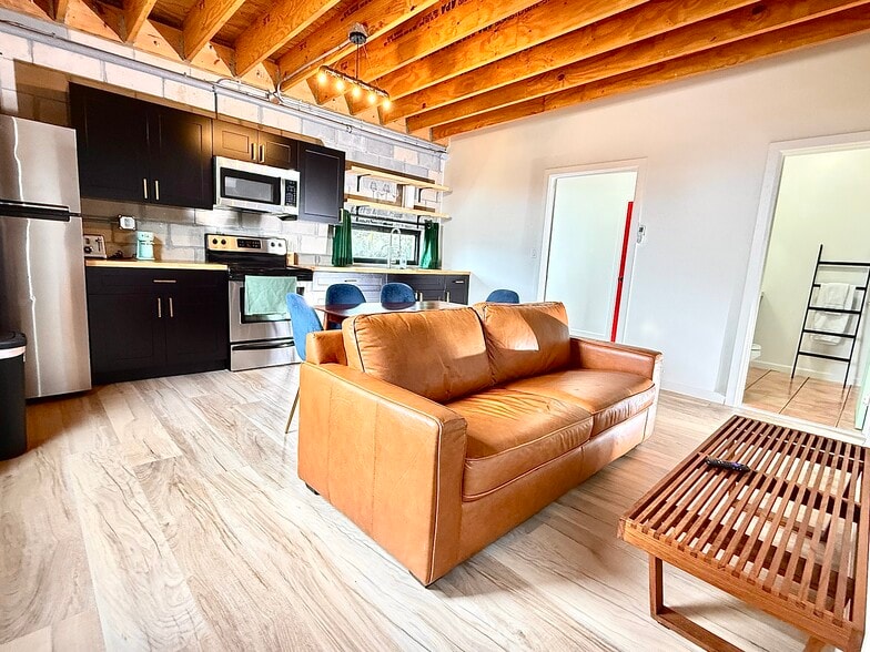 Building Photo - 1335 Churchill Rd