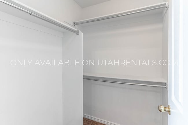 Building Photo - 763 E 80 S