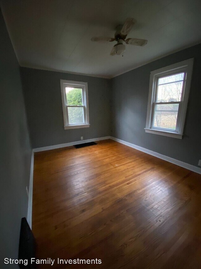 Building Photo - 3 br, 1 bath House - 9155 Plymouth Street